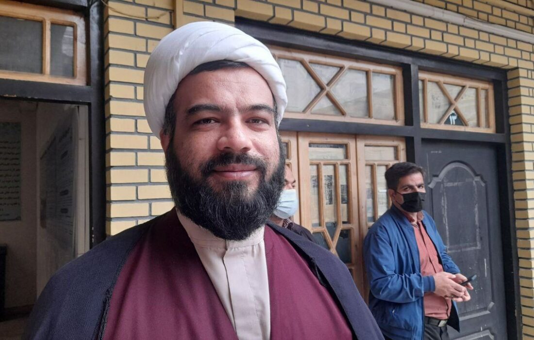 افراد بی‌بصیرت با دشمنان انقلاب اسلامی همراهی می‌کنند/ با جهاد تبیین دسیسه‌های دشمن را برملا کنیم