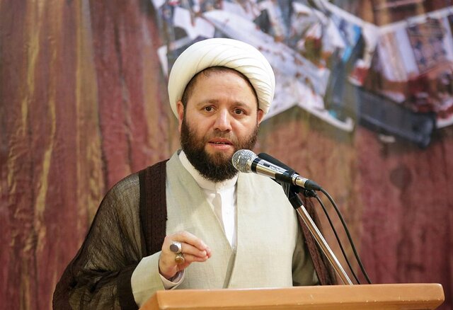 حرم رضوی یکی از بزرگترین پایگاه‌های فرهنگی جهان اسلام علیه جبهه کفر است
