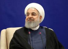 گزارش روزنامه اصلاح طلب: تیم رسانه‌ای روحانی می‌خواهد او را در صدر اخبار نگه دارد/ بازگشت روحانی به عرصه سیاست شبیه قمار است/ حامیان سابق و حتی معترضان امروز هم انتقادهای تندی به روحانی دارند/ اما او بازیگر خوبی است که می‌تواند در یک لحظه صحنه را به نفع خود بچرخاند!